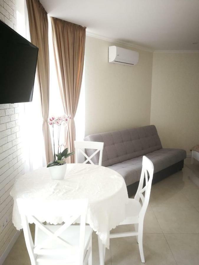 New Appartment In Yuzhny Yuzhne Exterior foto