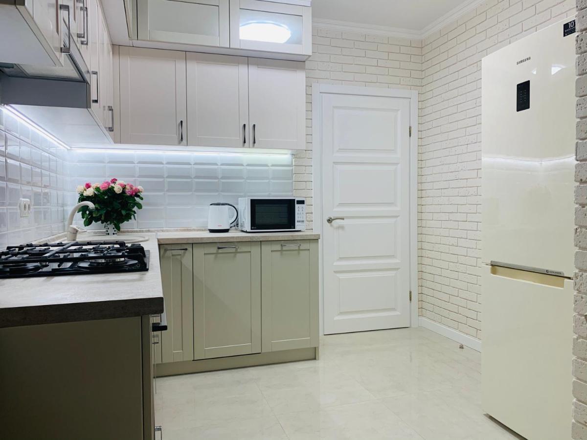 New Appartment In Yuzhny Yuzhne Exterior foto